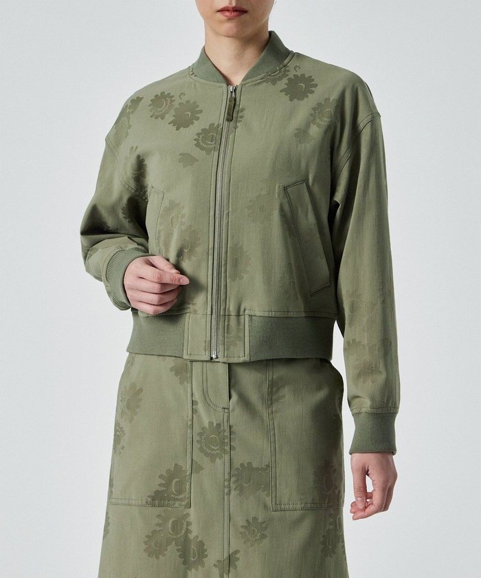 【ポール スミス/Paul Smith】のChamomile Floral ジャカード ボマーブルゾン インテリア・キッズ・メンズ・レディースファッション・服の通販 founy(ファニー) https://founy.com/ ファッション Fashion レディースファッション Fashion for Women アウター Coat / Outerwear Collection レディースジャケット・軽アウター Jackets ブルゾンジャケット・スポーティアウター Blouson Jackets おすすめ Recommended / Our Picks コレクション Collection, Seasonal Line ショート Short, Short Length ジャカード／ジャガード Jacquard, Woven Pattern ジャケット Jacket, Outerwear トレンド Trend, Trending Now ブルゾン Blouson, Bomber Jacket モダン Modern, Contemporary モチーフ Motif, Design Theme ワーク Workwear, Utility Style エレガント 上品 Elegant 夏 Summer 春 Spring S/S・春夏 SS, Spring/Summer, Warm Season A/W・秋冬 Autumn/Winter |ID: prp329100004557988 ipo3291000000033452266
