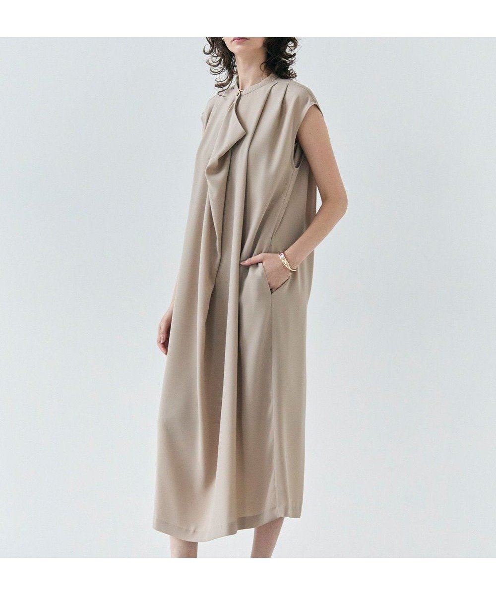 【ベイジ,/BEIGE,】の【洗える】FLEUR / フロントドレープノースリーブドレス インテリア・キッズ・メンズ・レディースファッション・服の通販 founy(ファニー) 　ファッション　Fashion　レディースファッション　Fashion for Women　ワンピース　Dresses　フォーマル・パーティードレス・結婚式用ドレス　Elegant & Casual Dresses　春　Spring　洗える　Machine Washable　カーディガン　Cardigan, Knitwear　サテン　Satin, Glossy Fabric　ジャケット　Jacket, Outerwear　とろみ　Fluid, Flowy Fabric　ドレープ　Drape, Draping Fabric　定番　Standard, Basic Item　ノースリーブ　Sleeveless, No-Sleeve　人気　Popular, Best Seller　フロント　Front, Front Design　ロング　Long, Long-Length　S/S・春夏　SS, Spring/Summer, Warm Season　再入荷　Restock / Back in Stock　夏　Summer　エレガント 上品　Elegant　Beige|ID: prp329100004557991 ipo3291000000032708059