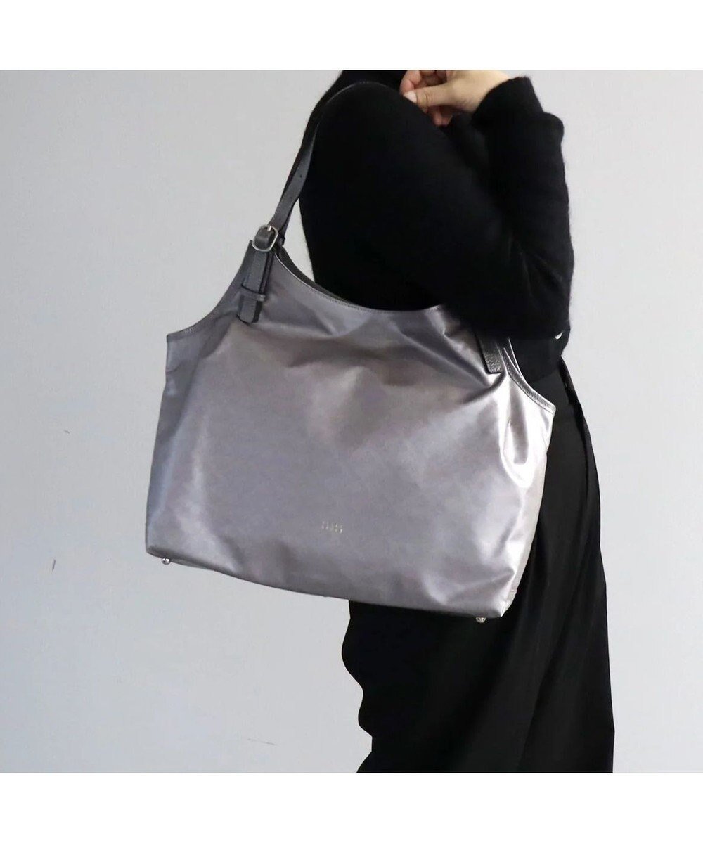 【ペレボルサ/PELLE BORSA】の変形A4トートバッグ Alive アライブ 4447 インテリア・キッズ・メンズ・レディースファッション・服の通販 founy(ファニー) 　ファッション　Fashion　レディースファッション　Fashion for Women　バッグ　Bags　コーティング　Coating, Coated Finish　抗菌　Antibacterial, Bacteria-Resistant　軽量　Lightweight, Ultra Light　ショルダー　Shoulder, Shoulder Strap　ジャカード／ジャガード　Jacquard, Woven Pattern　財布　Wallet, Purse　ダメージ　Distressed, Destroyed　パール　Pearl, Pearl Accent　ポケット　Pocket, Pocket Detail　モチーフ　Motif, Design Theme　ループ　Loop, Loop Knit　おすすめ　Recommended / Our Picks　ビジネス 仕事 通勤　Business / Work / Commuting　ガンメタ|ID: prp329100004557997 ipo3291000000033170957