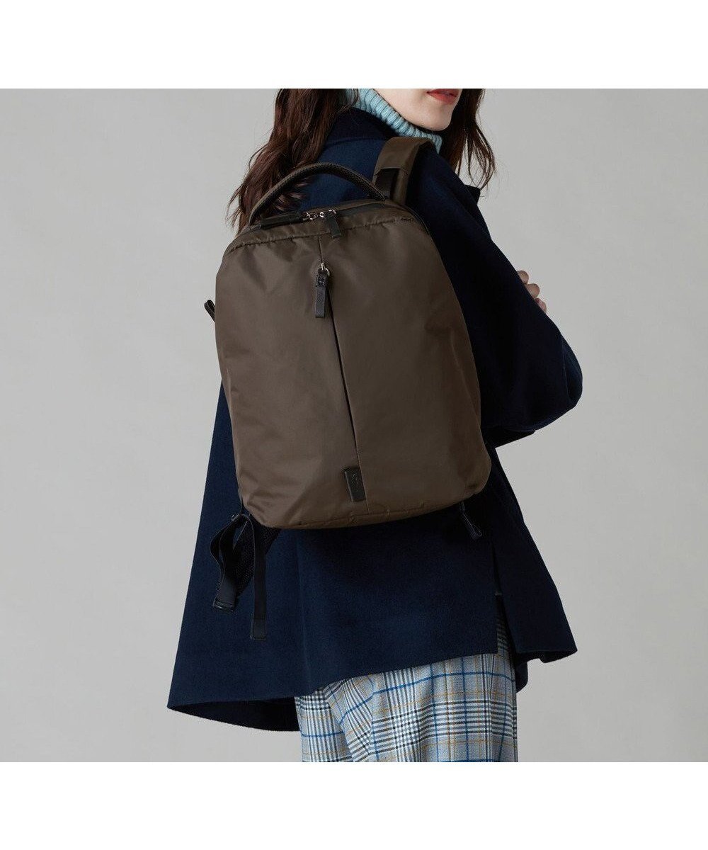 【イザック/Y'SACCS】のWELLBA リュックサック Sサイズ インテリア・キッズ・メンズ・レディースファッション・服の通販 founy(ファニー) 　ファッション　Fashion　レディースファッション　Fashion for Women　バッグ　Bags　シンプル　Simple, Minimal　リュック　Backpack, Rucksack　カーキ|ID: prp329100004558225 ipo3291000000034266272