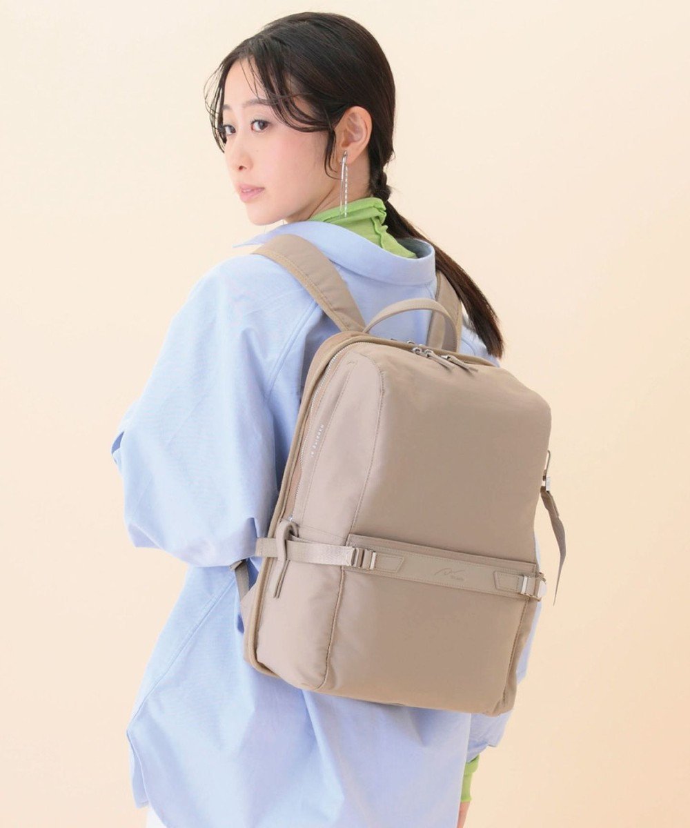 【エースバッグズアンドラゲッジ/ACE BAGS & LUGGAGE】のW .Day Night リッカ スクエアリュック A4サイズ 11712 ダブルアンドデイナイト ビジネスバッグ インテリア・キッズ・メンズ・レディースファッション・服の通販 founy(ファニー) 　ファッション　Fashion　レディースファッション　WOMEN　バッグ　Bag　コンパクト　Compact　傘　Umbrella　軽量　Lightweight　スエード　Suede　スクエア　Square　スリーブ　Sleeve　チャーム　Charm　バランス　Balance　フラップ　Flap　フロント　Front　ポケット　Pocket　リボン　Ribbon　リュック　Ruck Sack　ワーク　Work　おすすめ　Recommend　スーツケース キャリーケース　Suitcase　ビジネス 仕事 通勤　Business　【SALE】ベージュ|ID: prp329100004558228 ipo3291000000032310664