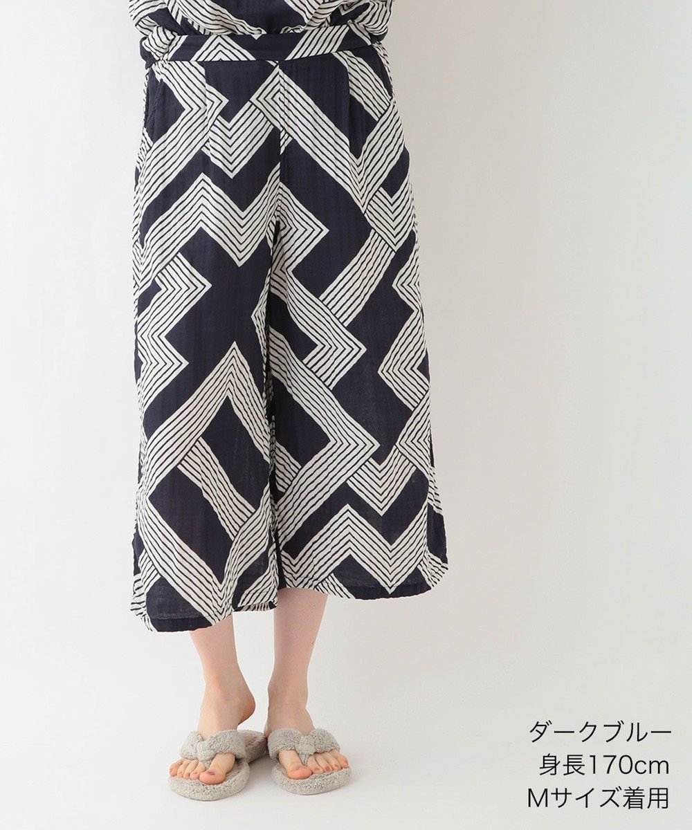 【ウチノ/UCHINO】のクレープガーゼ ジオメトリックガウチョパンツ 人気、トレンドファッション・服の通販 founy(ファニー) 　ファッション　Fashion　レディースファッション　Fashion for Women　パンツ　Pants & Trousers　春　Spring　ガウチョパンツ　Gaucho Pants, Culottes　フレア　Flare, Flared　ポケット　Pocket, Pocket Detail　モダン　Modern, Contemporary　S/S・春夏　SS, Spring/Summer, Warm Season　おすすめ　Recommended / Our Picks　夏　Summer　 other-1|ID: prp329100004558245 ipo3291000000033684965