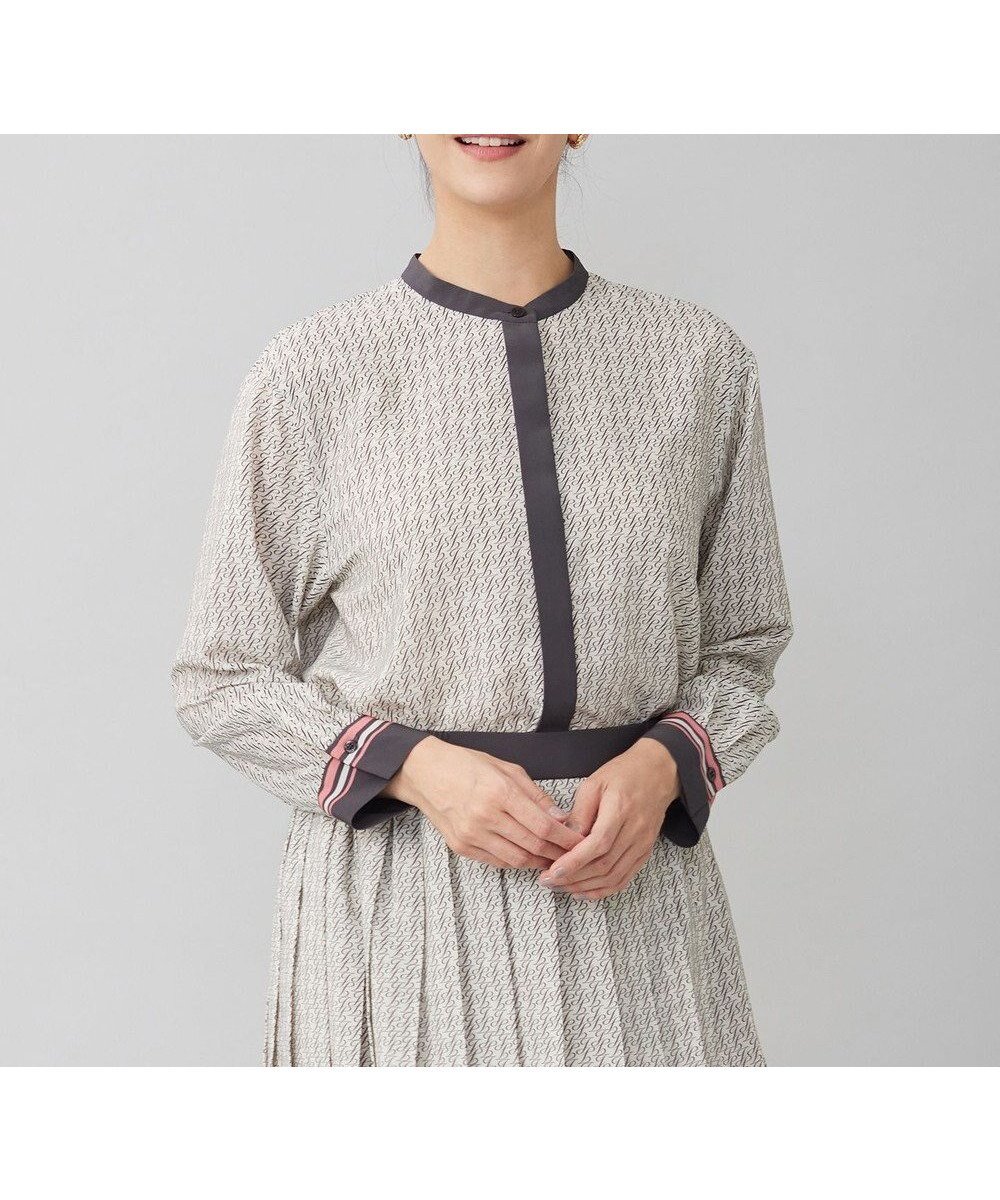 【自由区/JIYU-KU】の【セットアップ対応・洗える】モノグラムプリント ブラウス インテリア・キッズ・メンズ・レディースファッション・服の通販 founy(ファニー) ファッション Fashion レディースファッション Fashion for Women トップス・カットソー Cut & Sew Tops シャツ・ブラウス・オフィスカジュアル Elegant Blouses & Button-Ups セットアップ Matching Sets レディーストップス・ブラウス Tops & Blouses / Assorted Women's Tops おすすめ Recommended / Our Picks カフス Cuff Design クラシック Classic, Timeless Style コンパクト Compact, Small Size セットアップ Set-Up, Coordinated Outfit プリント Print, Printed Pattern 夏 Summer 春 Spring S/S・春夏 SS, Spring/Summer, Warm Season 洗える Machine Washable 無地 Plain, Solid Color ベージュ×スレート|ID: prp329100004558531 ipo3291000000034355233