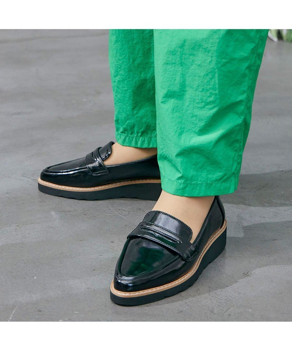 【モード エ ジャコモ/MODE ET JACOMO】のcarino 【レイン】ポインテッドコインローファー インテリア・キッズ・メンズ・レディースファッション・服の通販 founy(ファニー) 　ファッション　Fashion　レディースファッション　WOMEN　厚底　Platforms　クラシカル　Classical　軽量　Lightweight　シンプル　Simple　スタイリッシュ　Stylish　スタンダード　Standard　トレンド　Trend　ベーシック　Basic　マニッシュ　Mannish　モダン　Modern　レイン　Rain　再入荷　Restock/Back In Stock/Re Arrival　おすすめ　Recommend　ブラックエナメル|ID: prp329100004558625 ipo3291000000032228343