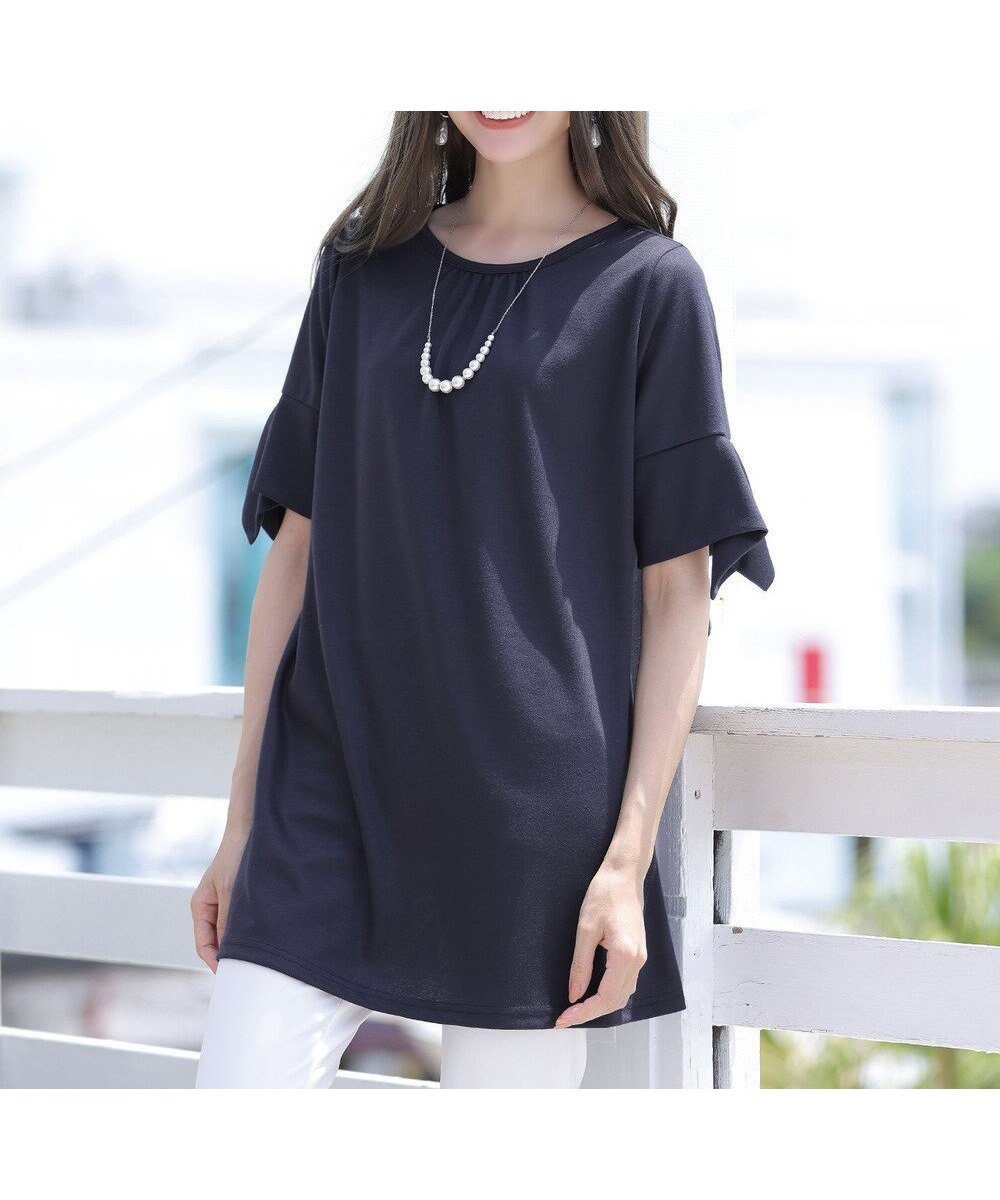 【ティアクラッセ/Tiaclasse】の【洗える】フレアカフスポンチチュニックブラウス インテリア・キッズ・メンズ・レディースファッション・服の通販 founy(ファニー) 　ファッション　Fashion　レディースファッション　Fashion for Women　トップス・カットソー　Cut & Sew Tops　シャツ・ブラウス・オフィスカジュアル　Elegant Blouses & Button-Ups　ウォッシャブル　Machine Washable　春　Spring　洗える　Machine Washable　カットソー　Cut and Sewn Top　カフス　Cuff Design　カーディガン　Cardigan, Knitwear　チュニック　Tunic, Long Top　フェミニン　Feminine, Girly　フレア　Flare, Flared　ポケット　Pocket, Pocket Detail　無地　Plain, Solid Color　ラウンド　Round, Round Neck　リボン　Ribbon, Bow　S/S・春夏　SS, Spring/Summer, Warm Season　再入荷　Restock / Back in Stock　夏　Summer　新作・新入荷　New Arrivals / New In　ビジネス 仕事 通勤　Business / Work / Commuting　ネイビー|ID: prp329100004558997 ipo3291000000034696215