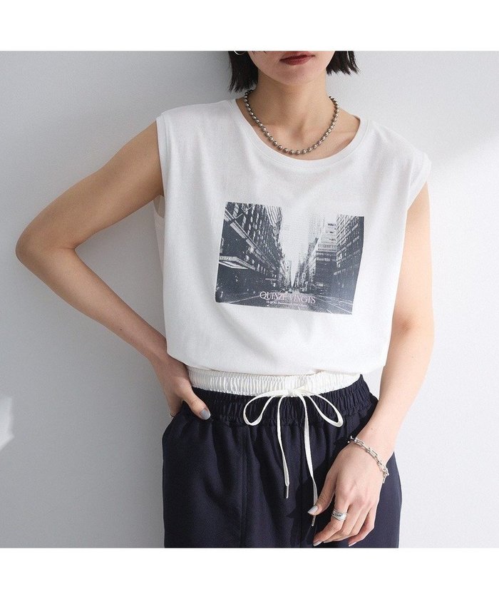 【グリーンパークス/Green Parks】のノースリーブフォトプルオーバー インテリア・キッズ・メンズ・レディースファッション・服の通販 founy(ファニー) https://founy.com/ ファッション Fashion レディースファッション Fashion for Women トップス・カットソー Cut & Sew Tops キャミソール&ノースリーブ Camisoles & Sleeveless Tops シャツ・ブラウス・オフィスカジュアル Elegant Blouses & Button-Ups ロングTシャツ・Tシャツ Longline T-Shirts & Tees カジュアルプルオーバー・ニットトップス Pullovers & Knit Tops / Casual Pullovers カットソー・ベーシックTシャツ Cut-and-Sewn Tops / Stretch Tees & Basics おすすめ Recommended / Our Picks インナー Innerwear カットソー Cut and Sewn Top ジャケット Jacket, Outerwear ストレート Straight, Straight Cut スリット Slit, Slit Detail ノースリーブ Sleeveless, No-Sleeve プリント Print, Printed Pattern ボックス Boxy, Box Shape ポケット Pocket, Pocket Detail 夏 Summer 春 Spring S/S・春夏 SS, Spring/Summer, Warm Season |ID: prp329100004559794 ipo3291000000032673581