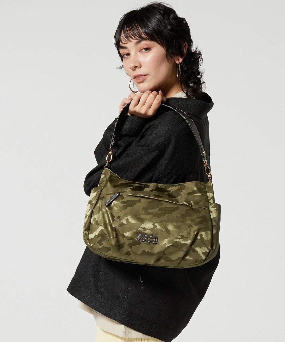 【ラ バガジェリー/LA BAGAGERIE】のシャドージャカード 2WAYショルダーバッグ 人気、トレンドファッション・服の通販 founy(ファニー) 　ファッション　Fashion　レディースファッション　WOMEN　バッグ　Bag　エレガント 上品　Elegant　カモフラージュ　Camouflage　傘　Umbrella　シャドー　Shadow　ジャカード　Jacquard　スマート　Smart　財布　Wallet　手帳　Pocket Book　ハンカチ　Handkerchief　ポケット　Pocket　ポーチ　Pouch　マグネット　Magnet　リップ　Lip　 other-1|ID: prp329100004560642 ipo3291000000032245314
