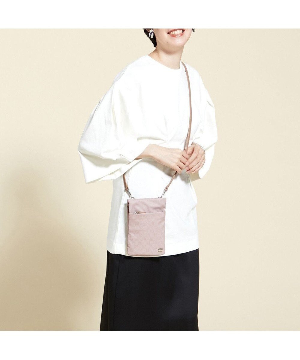 【ラ バガジェリー/LA BAGAGERIE】のモノグラムデイリーミニマムポシェット インテリア・キッズ・メンズ・レディースファッション・服の通販 founy(ファニー) ファッション Fashion レディースファッション Fashion for Women スマート Smart, Elegant プリント Print, Printed Pattern ポケット Pocket, Pocket Detail マグネット Magnet, Magnetic Closure 旅行 Travel 財布 Wallet, Purse ピンク|ID: prp329100004560731 ipo3291000000034309000