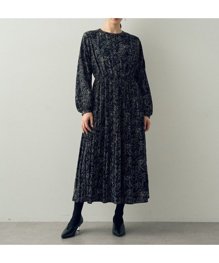 【イェッカ ヴェッカ/YECCA VECCA】のフラワー柄プリーツワンピース インテリア・キッズ・メンズ・レディースファッション・服の通販 founy(ファニー) https://founy.com/ ファッション Fashion レディースファッション WOMEN ワンピース Dress ジョーゼット Georgette スタンド Stand フラワー Flower プリーツ Pleats ポケット Pocket ロング Long エレガント 上品 Elegant A/W・秋冬 Aw・Autumn/Winter・Fw・Fall-Winter |ID: prp329100004560739 ipo3291000000032391003