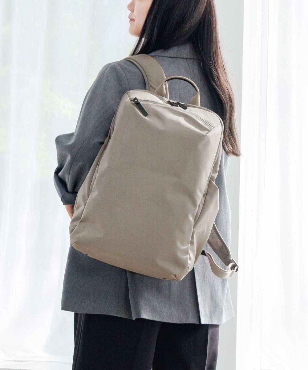 【エースバッグズアンドラゲッジ/ACE BAGS & LUGGAGE】のace. ルフィラ リュックサック B4 15.6インチPC収納 17912 エース インテリア・キッズ・メンズ・レディースファッション・服の通販 founy(ファニー) 　ファッション　Fashion　レディースファッション　Fashion for Women　バッグ　Bags　クッション　Cushion, Throw Pillow　傘　Umbrella, Parasol　軽量　Lightweight, Ultra Light　シンプル　Simple, Minimal　ストライプ　Stripe, Striped Pattern　スマート　Smart, Elegant　セットアップ　Set-Up, Coordinated Outfit　フィット　Fit, Slim Fit　フロント　Front, Front Design　ポケット　Pocket, Pocket Detail　リュック　Backpack, Rucksack　再入荷　Restock / Back in Stock　スーツケース キャリーケース　Suitcase / Carry Case　ビジネス 仕事 通勤　Business / Work / Commuting　グレージュ|ID: prp329100004561010 ipo3291000000033161766