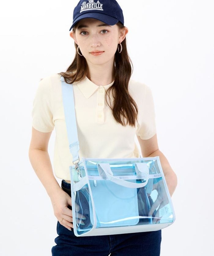 【レスポートサック/LeSportsac】のCLEAR MEDIUM TH TOTE/クリアスカイブルー インテリア・キッズ・メンズ・レディースファッション・服の通販 founy(ファニー) https://founy.com/ ファッション Fashion レディースファッション Fashion for Women バッグ Bags 春 Spring カラフル Colorful Design コレクション Collection, Seasonal Line 軽量 Lightweight, Ultra Light ショルダー Shoulder, Shoulder Strap シンプル Simple, Minimal スクエア Square, Square Shape トラベル Travel, Travel Gear フォルム Silhouette, Form プリント Print, Printed Pattern ポケット Pocket, Pocket Detail ポシェット Pochette, Mini Bag ポーチ Pouch, Small Case S/S・春夏 SS, Spring/Summer, Warm Season おすすめ Recommended / Our Picks 夏 Summer 旅行 Travel |ID: prp329100004561050 ipo3291000000032727266