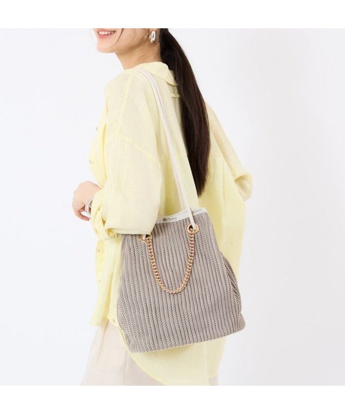 【レスポートサック/LeSportsac】のCHAIN CROCHET MED BUCKET/ベージュクロシェ インテリア・キッズ・メンズ・レディースファッション・服の通販 founy(ファニー) https://founy.com/ ファッション Fashion レディースファッション Ladies' Fashion Online バッグ Bag クロシェ Crochet 巾着 Purse 軽量 Lightweight ショルダー Shoulder チェーン Chain トラベル Travel ドローストリング Drawstring 人気 Popularity ハンドバッグ Handbag プリント Print ポケット Pocket マグネット Magnet リゾート Resort リラックス Relax おすすめ Recommend 旅行 Travel エレガント 上品 Elegant ビジネス 仕事 通勤 Business |ID: prp329100004561058 ipo3291000000032248581