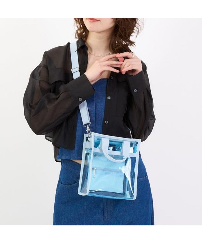 【レスポートサック/LeSportsac】のCLEAR MINI N/S TOTE/クリアスカイブルー インテリア・キッズ・メンズ・レディースファッション・服の通販 founy(ファニー) https://founy.com/ ファッション Fashion レディースファッション Fashion for Women バッグ Bags アウトドア Outdoor Clothing 春 Spring カラフル Colorful Design コレクション Collection, Seasonal Line 軽量 Lightweight, Ultra Light シンプル Simple, Minimal スクエア Square, Square Shape スマート Smart, Elegant 財布 Wallet, Purse ビーチ Beach, Seaside プリント Print, Printed Pattern ポケット Pocket, Pocket Detail ポシェット Pochette, Mini Bag ポーチ Pouch, Small Case S/S・春夏 SS, Spring/Summer, Warm Season おすすめ Recommended / Our Picks 夏 Summer 旅行 Travel ギフト プレゼント Gift / Present |ID: prp329100004561071 ipo3291000000032727345