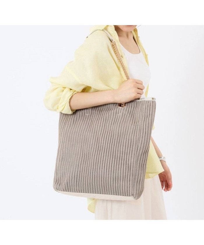 【レスポートサック/LeSportsac】のCHAIN CROCHET N/S TOTE/ベージュクロシェ インテリア・キッズ・メンズ・レディースファッション・服の通販 founy(ファニー) https://founy.com/ ファッション Fashion レディースファッション Fashion for Women バッグ Bags クロシェ Crochet, Knitted Lace 軽量 Lightweight, Ultra Light シンプル Simple, Minimal スリム Slim, Slim Fit チェーン Chain, Chain Strap プリント Print, Printed Pattern ポケット Pocket, Pocket Detail マグネット Magnet, Magnetic Closure リゾート Resort, Vacation Style エレガント 上品 Elegant ビジネス 仕事 通勤 Business / Work / Commuting |ID: prp329100004561081 ipo3291000000032727388