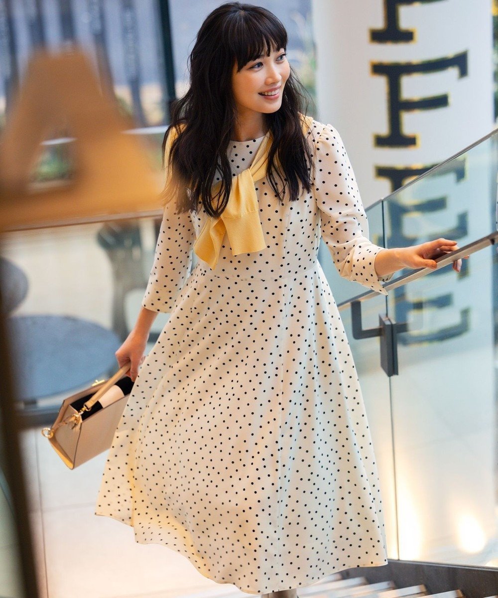 【組曲/KUMIKYOKU】のドットジョーゼットプリント ワンピース 人気、トレンドファッション・服の通販 founy(ファニー) 　ファッション　Fashion　レディースファッション　Fashion for Women　ワンピース　Dresses　クラシカル　Classical, Vintage-Inspired　コンパクト　Compact, Small Size　シンプル　Simple, Minimal　ドット　Polka Dot, Dot Pattern　ドレープ　Drape, Draping Fabric　フィット　Fit, Slim Fit　プリント　Print, Printed Pattern　ランダム　Random, Irregular　エレガント 上品　Elegant　夏　Summer　春　Spring　S/S・春夏　SS, Spring/Summer, Warm Season　 other-1|ID: prp329100004562435 ipo3291000000033575247