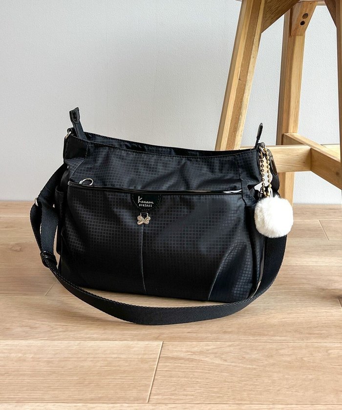 【エースバッグズアンドラゲッジ/ACE BAGS & LUGGAGE】のKanana project COLLECTION シェリ ショルダーバッグ 横L 17944 カナナプロジェクト コレクション インテリア・キッズ・メンズ・レディースファッション・服の通販 founy(ファニー) https://founy.com/ ファッション Fashion レディースファッション Fashion for Women クッション Cushion, Throw Pillow コレクション Collection, Seasonal Line 軽量 Lightweight, Ultra Light スマホ Smartphone, Mobile Device セットアップ Set-Up, Coordinated Outfit 財布 Wallet, Purse フロント Front, Front Design ポケット Pocket, Pocket Detail 羽織 Haori, Light Jacket メッシュ Mesh, Net Fabric リュック Backpack, Rucksack ワンポイント One Point, Statement Accent 再入荷 Restock / Back in Stock 旅行 Travel スーツケース キャリーケース Suitcase / Carry Case エレガント 上品 Elegant ギフト プレゼント Gift / Present |ID: prp329100004563994 ipo3291000000033376513