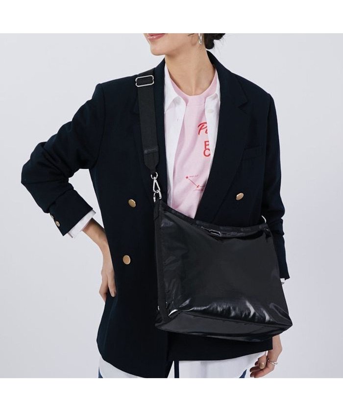 【レスポートサック/LeSportsac】のMEDIUM ZIP SHOULDER/ブラックシャイン インテリア・キッズ・メンズ・レディースファッション・服の通販 founy(ファニー) https://founy.com/ ファッション Fashion レディースファッション Fashion for Women コレクション Collection, Seasonal Line 軽量 Lightweight, Ultra Light シンプル Simple, Minimal スクエア Square, Square Shape スポーティ Sporty, Casual Athletic スマート Smart, Elegant 財布 Wallet, Purse トレンド Trend, Trending Now フィット Fit, Slim Fit プリント Print, Printed Pattern ポケット Pocket, Pocket Detail 無地 Plain, Solid Color おすすめ Recommended / Our Picks ギフト プレゼント Gift / Present ビジネス 仕事 通勤 Business / Work / Commuting |ID: prp329100004564745 ipo3291000000033343892