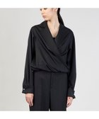 【23区/NIJYUSANKU】の【エステータ】ウールシルクギャバジン テーラードブラウス 人気、トレンドファッション・服の通販 founy(ファニー) ファッション Fashion レディースファッション Fashion for Women トップス・カットソー Cut & Sew Tops シャツ・ブラウス・オフィスカジュアル Elegant Blouses & Button-Ups エレガント 上品 Elegant 春 Spring 秋 Autumn ギャザー Gathered, Ruffled シルク Silk, 100% Silk ストレッチ Stretch, Stretchy Fabric テーラード Tailored, Tailored Fit パール Pearl, Pearl Accent ブラウジング Blouson Silhouette, Cinched Waist ミックス Mix, Mixed Style S/S・春夏 SS, Spring/Summer, Warm Season おすすめ Recommended / Our Picks 夏 Summer thumbnail ブラック系|ID: prp329100004565067 ipo3291000000034364862