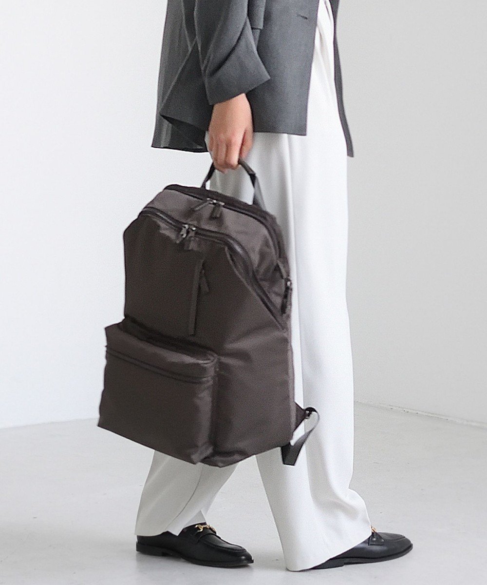【エースバッグズアンドラゲッジ/ACE BAGS & LUGGAGE】のW .Day/Night ポッケス2 リュックプラス B4サイズ 15.6インチPC収納 15278 ダンブルアンドデイナイト インテリア・キッズ・メンズ・レディースファッション・服の通販 founy(ファニー) 　ファッション　Fashion　レディースファッション　Ladies' Fashion Online　バッグ　Bag　スエード　Suede　スリム　Slim　スリーブ　Sleeve　定番　Standard　人気　Popularity　フラップ　Flap　ポケット　Pocket　ポシェット　Pochette　ポーチ　Pouch　モバイル　Mobile　リアル　Real　リュック　Ruck Sack　おすすめ　Recommend　ビジネス 仕事 通勤　Business　チャコールグレー|ID: prp329100004566771 ipo3291000000032487630