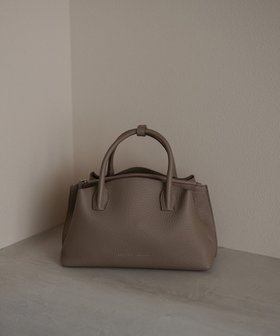 【イアクッチ/IACUCCI】 ベラール M ALCE人気、トレンドファッション・服の通販 founy(ファニー) ファッション Fashion レディースファッション WOMEN バッグ Bag ショルダー Shoulder シンプル Simple 財布 Wallet 人気 Popularity ポケット Pocket メタル Metal A/W・秋冬 Aw・Autumn/Winter・Fw・Fall-Winter おすすめ Recommend 2024年 2024 2024-2025秋冬・A/W Aw/Autumn/Winter/Fw/Fall/2024-2025 |ID:prp329100004567822