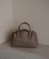 【イアクッチ/IACUCCI】のベラール M ALCE 人気、トレンドファッション・服の通販 founy(ファニー) ファッション Fashion レディースファッション WOMEN バッグ Bag ショルダー Shoulder シンプル Simple 財布 Wallet 人気 Popularity ポケット Pocket メタル Metal A/W・秋冬 Aw・Autumn/Winter・Fw・Fall-Winter おすすめ Recommend 2024年 2024 2024-2025秋冬・A/W Aw/Autumn/Winter/Fw/Fall/2024-2025 |ID:prp329100004567822