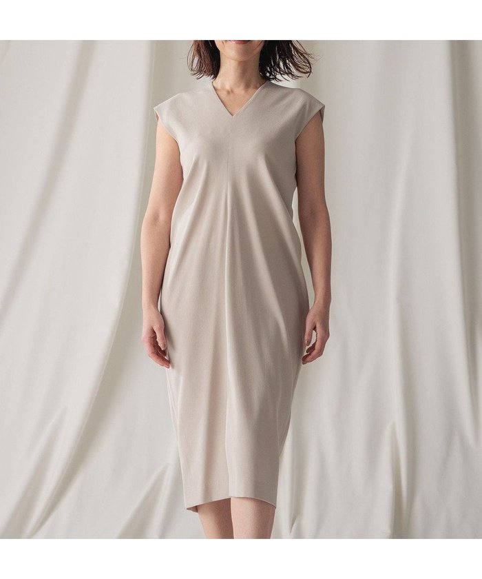 【ベイジ,/BEIGE,】のCINDY / Vネックドレス インテリア・キッズ・メンズ・レディースファッション・服の通販 founy(ファニー) https://founy.com/ ファッション Fashion レディースファッション Ladies' Fashion Online ワンピース Dress ドレス Party Dresses ウォッシャブル Washable エレガント 上品 Elegant オケージョン Occasion サテン Satin ジャケット Jacket ストレッチ Stretch スーツ Suit セットアップ Set Up タオル Towel タンブラー Tumbler トリミング Trimming ドレス Dress ドレープ Drape A/W・秋冬 Aw・Autumn/Winter・Fw・Fall-Winter S/S・春夏 Ss・Spring/Summer おすすめ Recommend 夏 Summer ビジネス 仕事 通勤 Business |ID: prp329100004567938 ipo3291000000032524054