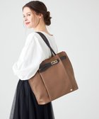 【ラ バガジェリー/LA BAGAGERIE】の【ムック本掲載アイテム】コンビカラーA4トートバッグ ダークグレージュ|ID: prp329100004568346 ipo3291000000032676162