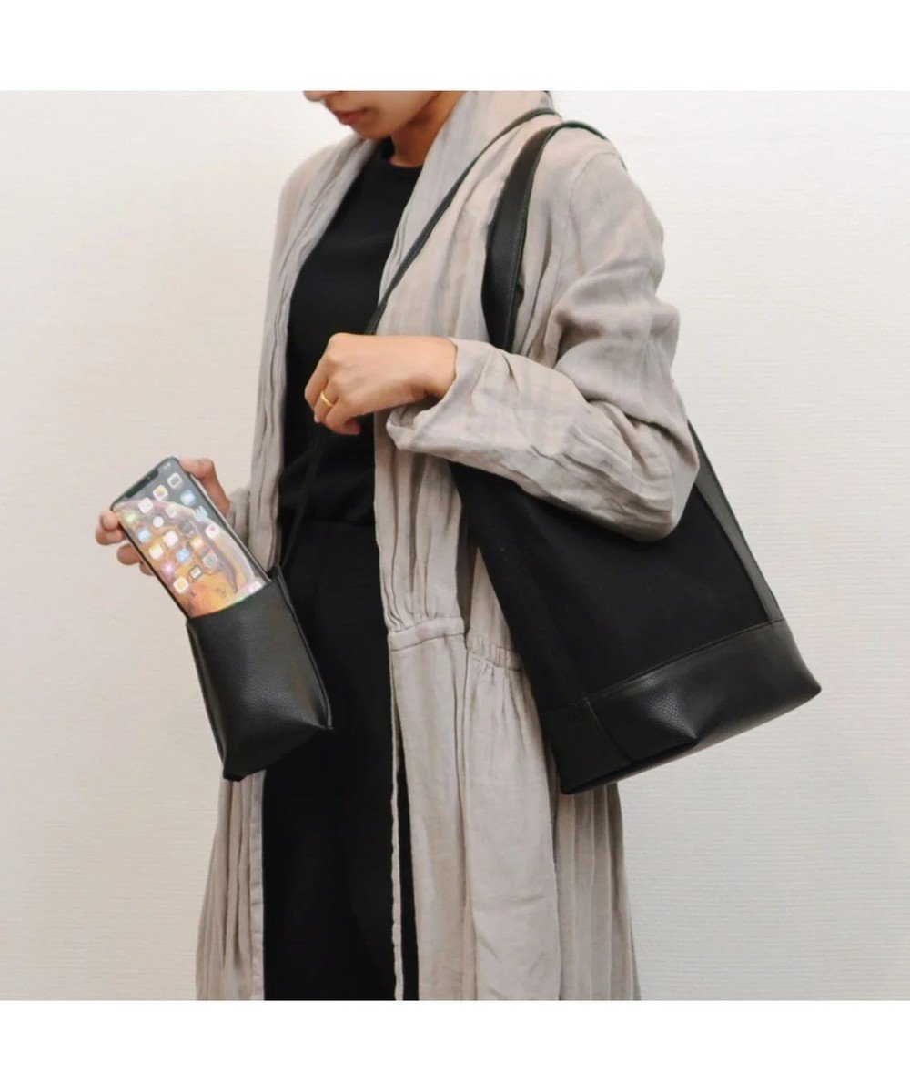 【アンビリオン/UNBILLION】のcachecache スマホショルダー付きワンハンドルパーテーショントートバッグ インテリア・キッズ・メンズ・レディースファッション・服の通販 founy(ファニー) 　ファッション　Fashion　レディースファッション　Ladies' Fashion Online　バッグ　Bag　カラフル　Colorful　キャンバス　Canvas　ショルダー　Shoulder　財布　Wallet　ハンド　Hand　バケツ　Bucket　ポケット　Pocket　ポーチ　Pouch　ミックス　Mix　モチーフ　Motif　モバイル　Mobile　再入荷　Restock/Back In Stock/Re Arrival　スマホショルダーバッグ　Smartphone Shoulder Bag　ブラックブラック|ID: prp329100004568773 ipo3291000000032568741