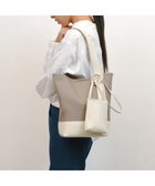 【アンビリオン/UNBILLION】のcachecache スマホショルダー付きワンハンドルパーテーショントートバッグ 人気、トレンドファッション・服の通販 founy(ファニー) ファッション Fashion レディースファッション Ladies' Fashion Online バッグ Bag カラフル Colorful キャンバス Canvas ショルダー Shoulder 財布 Wallet ハンド Hand バケツ Bucket ポケット Pocket ポーチ Pouch ミックス Mix モチーフ Motif モバイル Mobile 再入荷 Restock/Back In Stock/Re Arrival スマホショルダーバッグ Smartphone Shoulder Bag thumbnail グレーアイボリー|ID: prp329100004568773 ipo3291000000032568743