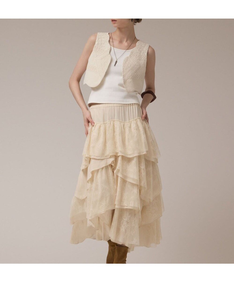 【グレース コンチネンタル/GRACE CONTINENTAL】のレースコンビティアードスカート 人気、トレンドファッション・服の通販 founy(ファニー) 　ファッション　Fashion　レディースファッション　Fashion for Women　スカート　Skirts　ティアードスカート　Tiered Skirts　イレギュラーヘム　Irregular Hem　春　Spring　シンプル　Simple, Minimal　ティアードスカート　Tiered Skirt, Flounced Skirt　レース　Lace, Lace Fabric　ロマンティック　Romantic, Feminine Style　S/S・春夏　SS, Spring/Summer, Warm Season　夏　Summer　エレガント 上品　Elegant　 other-1|ID: prp329100004569245 ipo3291000000032725528