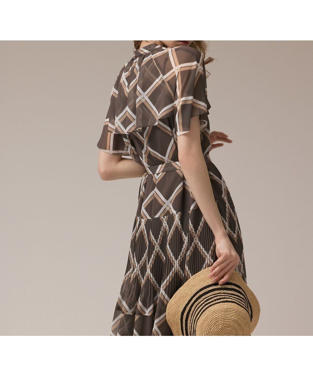 【グレース コンチネンタル/GRACE CONTINENTAL】のチェックプリントプリーツワンピース インテリア・キッズ・メンズ・レディースファッション・服の通販 founy(ファニー) ファッション Fashion レディースファッション Fashion for Women ワンピース Dresses 春 Spring 秋 Autumn クラシカル Classical, Vintage-Inspired スタンド Stand Collar, Upright Stand スリーブ Sleeve, Long Sleeve / Short Sleeve チェック Check, Plaid, Tartan バランス Balance, Style Balance パターン Pattern, Design Print フリル Frill, Ruffle プリント Print, Printed Pattern プリーツ Pleats, Pleated ロング Long, Long-Length S/S・春夏 SS, Spring/Summer, Warm Season 夏 Summer エレガント 上品 Elegant ブラウン|ID: prp329100004569262 ipo3291000000033658563