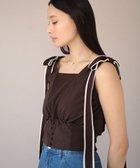【グリーンパークス/Green Parks】の・swing by ショルダーリボンノースリーブ 人気、トレンドファッション・服の通販 founy(ファニー) ファッション Fashion レディースファッション Fashion for Women トップス・カットソー Cut & Sew Tops キャミソール&ノースリーブ Camisoles & Sleeveless Tops シャツ・ブラウス・オフィスカジュアル Elegant Blouses & Button-Ups ロングTシャツ・Tシャツ Longline T-Shirts & Tees カットソー・ベーシックTシャツ Cut-and-Sewn Tops / Stretch Tees & Basics おすすめ Recommended / Our Picks カットソー Cut and Sewn Top シャーリング Shirring, Ruched シンプル Simple, Minimal ノースリーブ Sleeveless, No-Sleeve フェミニン Feminine, Girly ポケット Pocket, Pocket Detail リボン Ribbon, Bow 夏 Summer 春 Spring S/S・春夏 SS, Spring/Summer, Warm Season thumbnail Brown|ID: prp329100004569325 ipo3291000000033502595