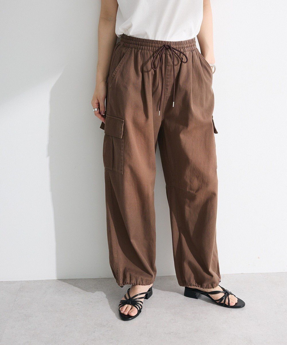 【グリーンパークス/Green Parks】のライトデニムカーゴパンツ インテリア・キッズ・メンズ・レディースファッション・服の通販 founy(ファニー) 　ファッション　Fashion　レディースファッション　Ladies' Fashion Online　パンツ　Pants　デニムパンツ　Denim Pants　おすすめ　Recommend　デニム　Denim　フォルム　Form　ポケット　Pocket　ルーズ　Loose　ロング　Long　ワイド　Wide　夏　Summer　春　Spring　S/S・春夏　Ss・Spring/Summer　Brown|ID: prp329100004569348 ipo3291000000032327795