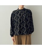 【イェッカ ヴェッカ/YECCA VECCA】のフラワー柄ハイネックブラウス Black|ID: prp329100004570298 ipo3291000000033492708