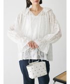 【グリーンパークス/Green Parks】のシアージャガード花柄フリルブラウス 人気、トレンドファッション・服の通販 founy(ファニー) ファッション Fashion レディースファッション Fashion for Women トップス・カットソー Cut & Sew Tops シャツ・ブラウス・オフィスカジュアル Elegant Blouses & Button-Ups 花柄・フラワープリント・モチーフ Floral Prints & Motifs / Flower Pattern Tops エレガント 上品 Elegant スタイリッシュ Stylish, Fashionable スリーブ Sleeve, Long Sleeve / Short Sleeve セットアップ Set-Up, Coordinated Outfit フリル Frill, Ruffle ポケット Pocket, Pocket Detail リボン Ribbon, Bow 夏 Summer 春 Spring S/S・春夏 SS, Spring/Summer, Warm Season thumbnail Off White|ID: prp329100004570314 ipo3291000000034249213