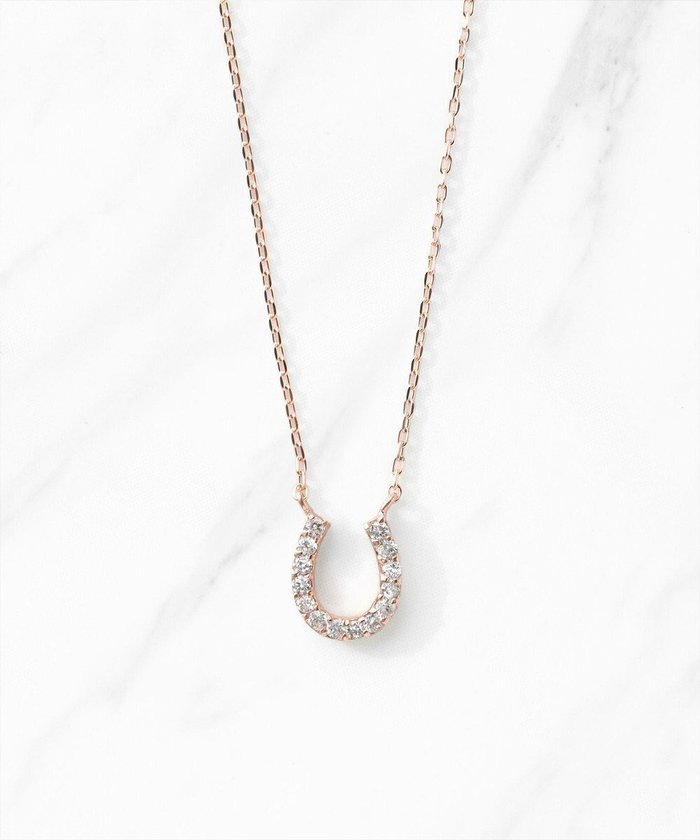 【トッカ/TOCCA】の【WEB限定】DIAMOND HORSESHOE K10NECKLACE K10ゴールド ダイヤモンド ネックレス インテリア・キッズ・メンズ・レディースファッション・服の通販 founy(ファニー) https://founy.com/ ファッション Fashion レディースファッション Fashion for Women ジュエリー Jewelry ネックレス Necklaces & Pendants アクセサリー Fashion Accessories シンプル Simple, Minimal ジュエリー Jewelry, Accessories ダイヤモンド Diamond, Brilliant Cut チェーン Chain, Chain Strap ネックレス Necklace, Pendant Necklace バランス Balance, Style Balance ポーチ Pouch, Small Case モチーフ Motif, Design Theme リュクス Luxury, Elegant, High-End, Chic エレガント 上品 Elegant |ID: prp329100004570316 ipo3291000000033682278