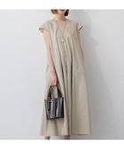 【23区/NIJYUSANKU】の【先行予約/接触冷感/撥水加工/洗える】ストレッチブロード Vネックワンピース ベージュ系|ID:prp329100004570403