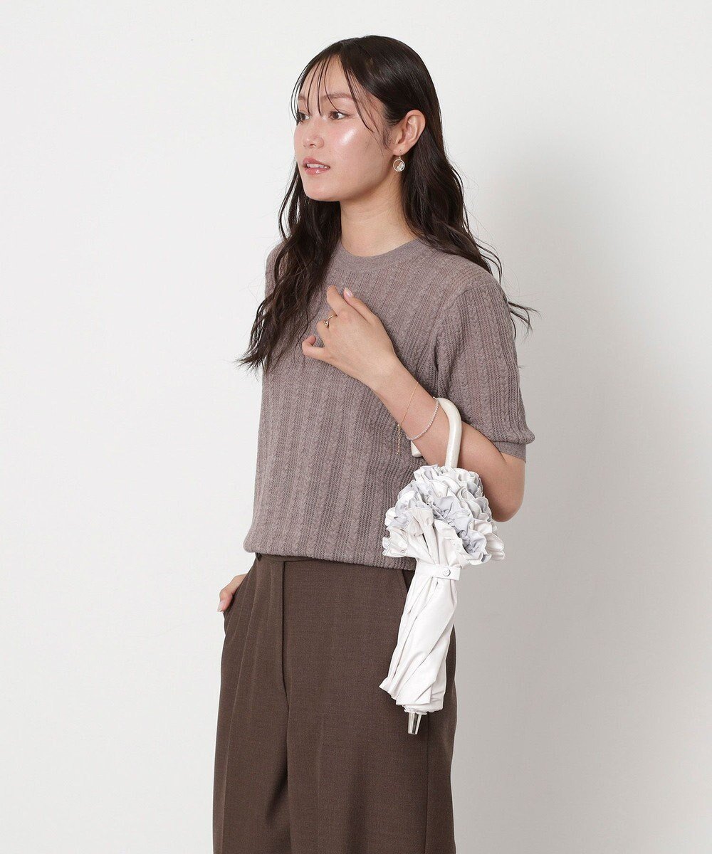 【ムーンバット/MOONBAT】の【一級遮光/晴雨兼用/遮熱/UV】PAUL JOE ACCESSOIRES(ポール ジョー)晴雨兼用日傘 クリザンテームワンポイントフリル 人気、トレンドファッション・服の通販 founy(ファニー) ファッション Fashion レディースファッション Fashion for Women レイングッズ・傘・晴雨兼用傘 Umbrellas & Rain Gear イラスト Illustration 傘 Umbrella, Parasol フォルム Silhouette, Form フリル Frill, Ruffle 日傘 Parasol, UV Umbrella ワンポイント One Point, Statement Accent おすすめ Recommended / Our Picks other-1|ID: prp329100004570415 ipo3291000000033657990