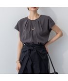 【23区/NIJYUSANKU】の【接触冷感/洗える】ツイストコットンプレーティング タックデザイン カットソー グレー系|ID: prp329100004572177 ipo3291000000035546544