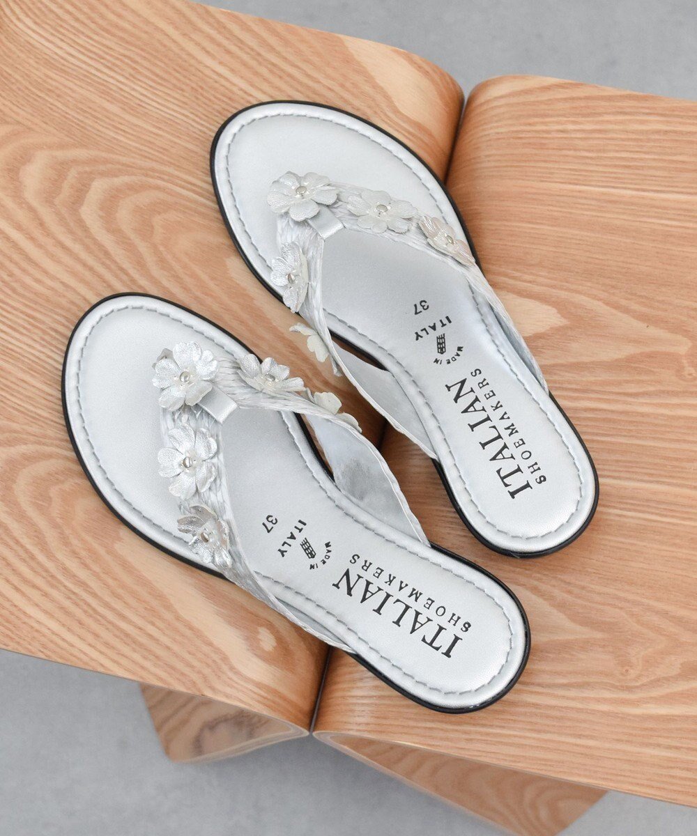 【インター ショシュール/INTER-CHAUSSURES】の【ITALIAN SHOEMAKERS】フラワートングフラットサンダル インテリア・キッズ・メンズ・レディースファッション・服の通販 founy(ファニー) 　ファッション　Fashion　レディースファッション　Ladies' Fashion Online　おすすめ　Recommend　イタリア　Italy　インソール　Insole　クッション　Cushion　サンダル　Sandals　シューズ　Shoes　フラワー　Flower　モチーフ　Motif　リラックス　Relax　人気　Popularity　夏　Summer　春　Spring　S/S・春夏　Ss・Spring/Summer　シルバー|ID: prp329100004572186 ipo3291000000032416648