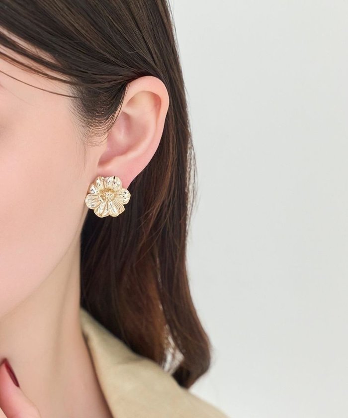 【フィービィー/phoebe】のフレグラントフラワーメタルイヤリング インテリア・キッズ・メンズ・レディースファッション・服の通販 founy(ファニー) https://founy.com/ ファッション Fashion レディースファッション Fashion for Women ジュエリー Jewelry ファッションリング Fashion Rings イヤリング・フープ・ドロップタイプ Hoop, Drop & Clip Earrings アクセサリー Fashion Accessories イヤリング Earrings ガーリー Girly, Feminine Style シンプル Simple, Minimal フラワー Flower, Floral |ID: prp329100004572221 ipo3291000000032515967