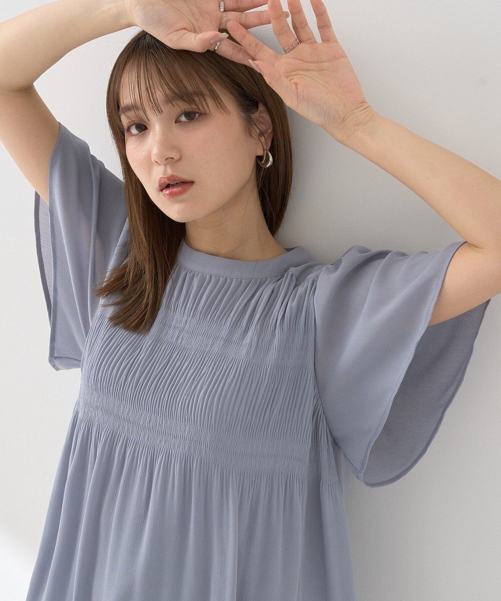 【アースミュージックアンドエコロジー/earth music&ecology】のマジョリカプリーツ半袖ブラウス インテリア・キッズ・メンズ・レディースファッション・服の通販 founy(ファニー) 　ファッション　Fashion　レディースファッション　Fashion for Women　トップス・カットソー　Cut & Sew Tops　シャツ・ブラウス・オフィスカジュアル　Elegant Blouses & Button-Ups　おすすめ　Recommended / Our Picks　スリーブ　Sleeve, Long Sleeve / Short Sleeve　ドット　Polka Dot, Dot Pattern　フェミニン　Feminine, Girly　フレア　Flare, Flared　プリーツ　Pleats, Pleated　ポケット　Pocket, Pocket Detail　エレガント 上品　Elegant　再入荷　Restock / Back in Stock　半袖　Short Sleeve, Half Sleeve　夏　Summer　春　Spring　S/S・春夏　SS, Spring/Summer, Warm Season　Sax|ID: prp329100004572238 ipo3291000000032355123