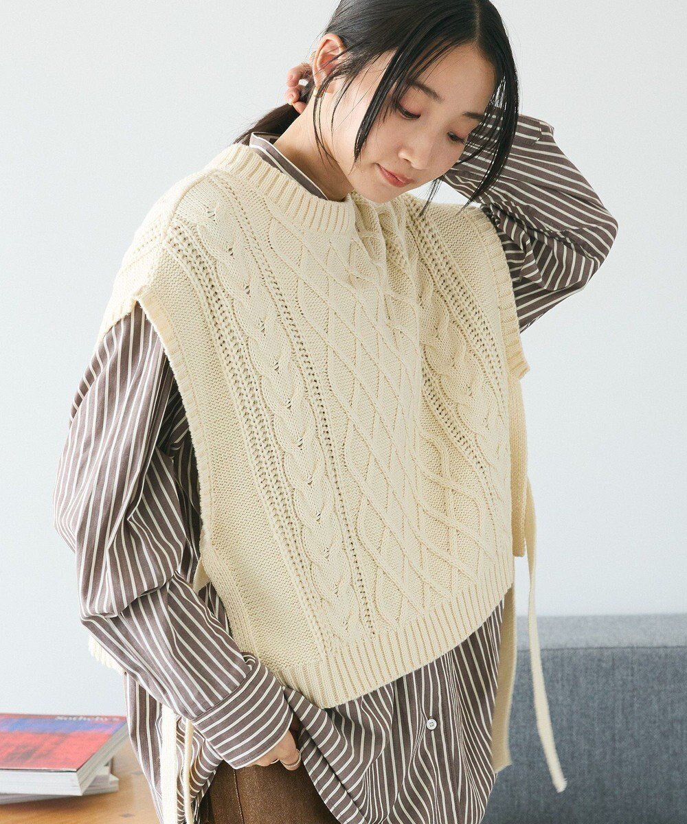 【クラフトスタンダードブティック/CRAFT STANDARD BOUTIQUE】の洗える/2WAYケーブルニットリボンベスト インテリア・キッズ・メンズ・レディースファッション・服の通販 founy(ファニー) 　ファッション　Fashion　レディースファッション　WOMEN　アウター　Coat Outerwear　トップス・カットソー　Tops/Tshirt　ニット　Knit Tops　ベスト/ジレ　Gilets/Vests　アクリル　Acrylic　洗える　Washable　ショルダー　Shoulder　スクエア　Square　ドロップ　Drop　フォルム　Form　ベスト　Vest　ベーシック　Basic　ポケット　Pocket　リボン　Ribbon　A/W・秋冬　Aw・Autumn/Winter・Fw・Fall-Winter　2024年　2024　2024-2025秋冬・A/W　Aw/Autumn/Winter/Fw/Fall/2024-2025　Ivory|ID: prp329100004573259 ipo3291000000032366118