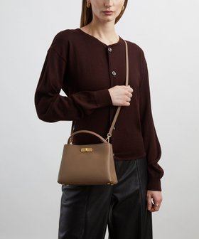 【リバティ/LIBERTY】のバーリントン ミニ トップハンドルバッグ 人気、トレンドファッション・服の通販 founy(ファニー) ファッション Fashion レディースファッション Fashion for Women バッグ Bags キャンバス Canvas, Canvas Fabric コーティング Coating, Coated Finish 定番 Standard, Basic Item フロント Front, Front Design マグネット Magnet, Magnetic Closure ラグジュアリー Luxury, Elegant リネン Linen, Linen Fabric |ID:prp329100004573292
