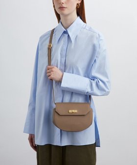 【リバティ/LIBERTY】のアイフィス レザー ラウンド クロスボディバッグ 人気、トレンドファッション・服の通販 founy(ファニー) ファッション Fashion レディースファッション Ladies' Fashion Online バッグ Bag キャンバス Canvas コーティング Coating フォーマル Formal ポケット Pocket ラウンド Round リネン Linen |ID:prp329100004573295