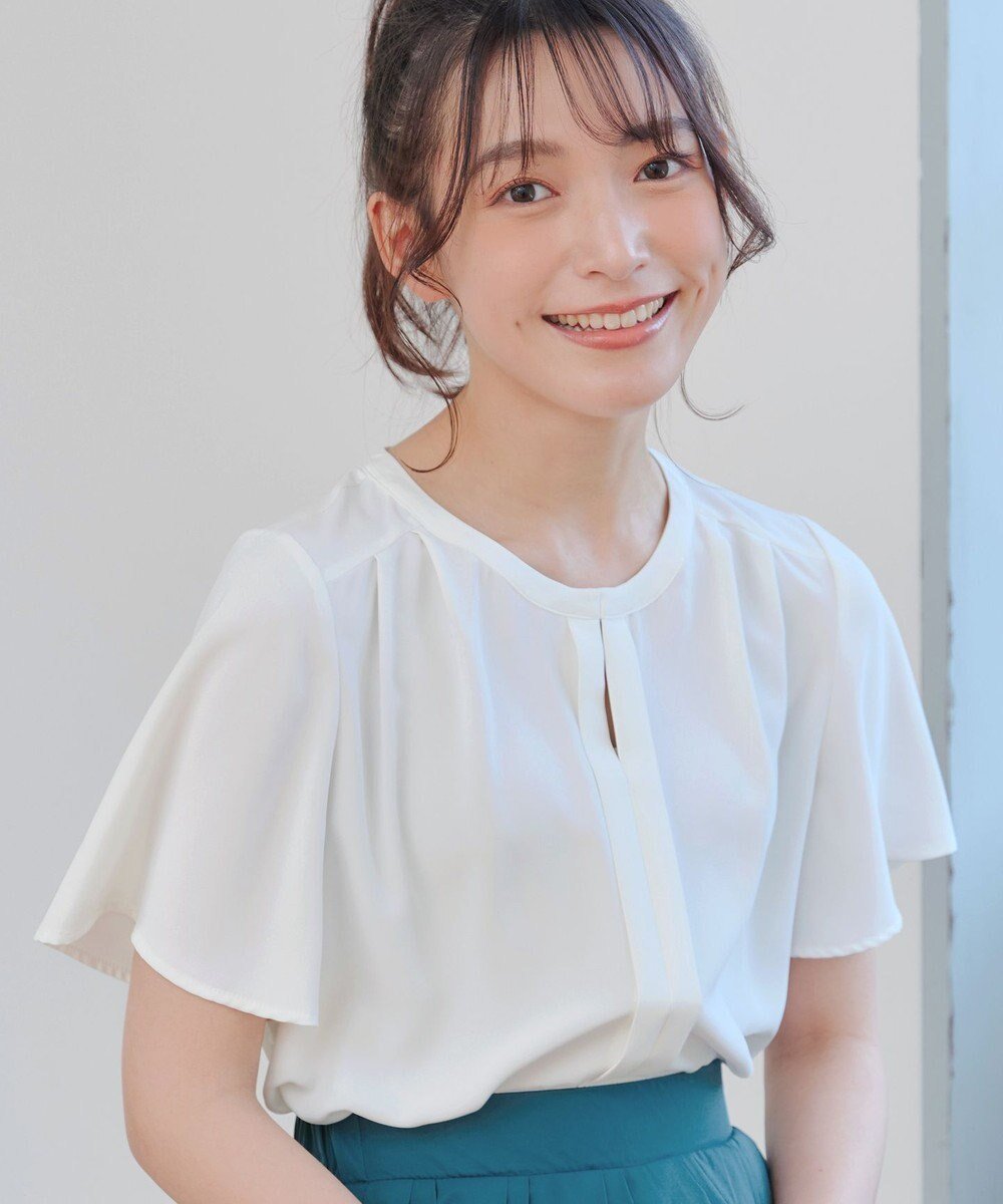 【ティアクラッセ/Tiaclasse】の【2WAY・接触冷感・洗える】ノーカラーブラウス インテリア・キッズ・メンズ・レディースファッション・服の通販 founy(ファニー) 　ファッション　Fashion　レディースファッション　Fashion for Women　トップス・カットソー　Cut & Sew Tops　シャツ・ブラウス・オフィスカジュアル　Elegant Blouses & Button-Ups　ウォッシャブル　Machine Washable　春　Spring　洗える　Machine Washable　シンプル　Simple, Minimal　スリーブ　Sleeve, Long Sleeve / Short Sleeve　フェミニン　Feminine, Girly　フレア　Flare, Flared　ラウンド　Round, Round Neck　S/S・春夏　SS, Spring/Summer, Warm Season　夏　Summer　エレガント 上品　Elegant　ビジネス 仕事 通勤　Business / Work / Commuting　オフホワイト|ID: prp329100004573387 ipo3291000000032367288