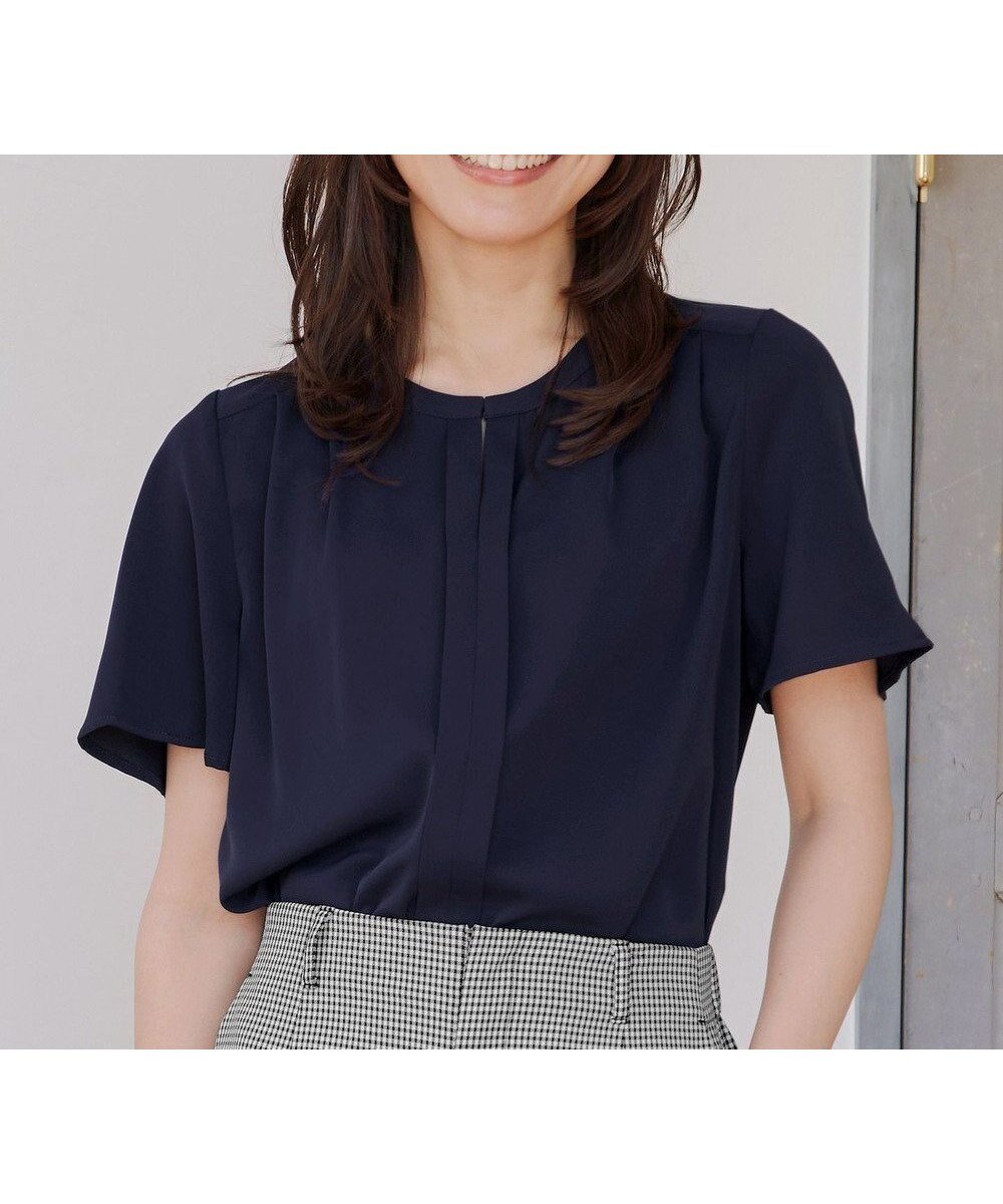 【ティアクラッセ/Tiaclasse】の【2WAY・接触冷感・洗える】ノーカラーブラウス インテリア・キッズ・メンズ・レディースファッション・服の通販 founy(ファニー) 　ファッション　Fashion　レディースファッション　Fashion for Women　トップス・カットソー　Cut & Sew Tops　シャツ・ブラウス・オフィスカジュアル　Elegant Blouses & Button-Ups　ウォッシャブル　Machine Washable　春　Spring　洗える　Machine Washable　シンプル　Simple, Minimal　スリーブ　Sleeve, Long Sleeve / Short Sleeve　フェミニン　Feminine, Girly　フレア　Flare, Flared　ラウンド　Round, Round Neck　S/S・春夏　SS, Spring/Summer, Warm Season　夏　Summer　エレガント 上品　Elegant　ビジネス 仕事 通勤　Business / Work / Commuting　ネイビー|ID: prp329100004573387 ipo3291000000032367289