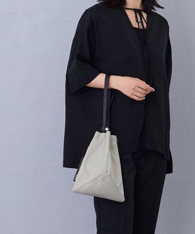 【ミオフィラノ/MioFIRANO】のNY-01 truss_hand bag ナイロン エコロンオックス はっ水 MIOF. ミオフ 人気、トレンドファッション・服の通販 founy(ファニー) ファッション Fashion レディースファッション Ladies' Fashion Online 巾着 Purse スリム Slim ハンドバッグ Handbag フォルム Form ポケット Pocket モダン Modern 日本製 Made In Japan 旅行 Travel |ID:prp329100004573388