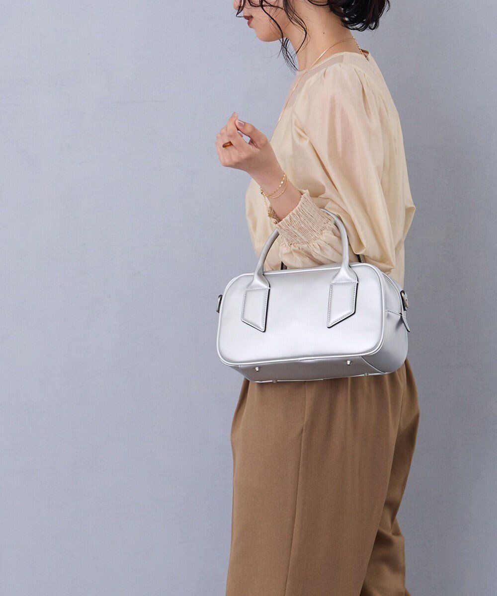 【ミオフィラノ/MioFIRANO】のSILHOUETTE U001 ボストンバッグ インテリア・キッズ・メンズ・レディースファッション・服の通販 founy(ファニー) 　ファッション　Fashion　レディースファッション　Ladies' Fashion Online　バッグ　Bag　ショルダー　Shoulder　スマート　Smart　トレンド　Trend　フォルム　Form　ボストンバッグ　Boston Bag　ポケット　Pocket　ワイド　Wide　SILVER|ID: prp329100004573394 ipo3291000000032367378