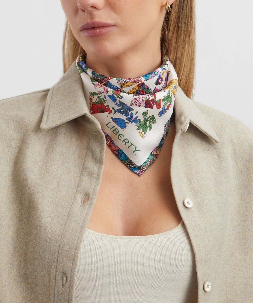 【リバティ/LIBERTY】のリトールド パッチワーク 45x45 シルク スカーフ インテリア・キッズ・メンズ・レディースファッション・服の通販 founy(ファニー) ファッション Fashion レディースファッション Fashion for Women イタリア Italy クラシカル Classical, Vintage-Inspired シルク Silk, 100% Silk スカーフ Scarf, Neckwear バンダナ Bandana, Head Scarf パッチワーク Patchwork, Mixed Fabric プリント Print, Printed Pattern グリーン|ID: prp329100004573458 ipo3291000000033657789